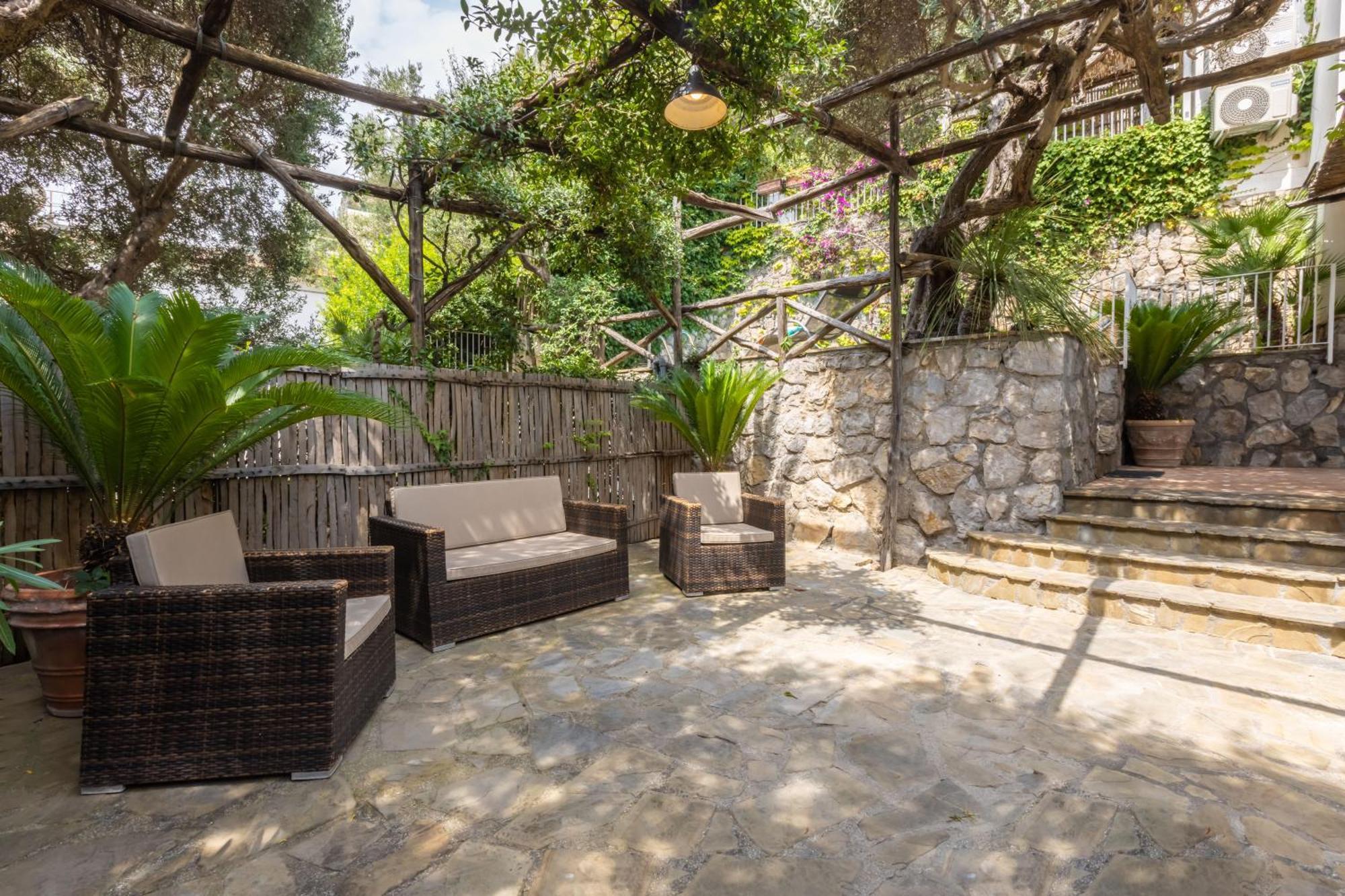 Villa Rita Apartments マッサ・ルブレンセ エクステリア 写真