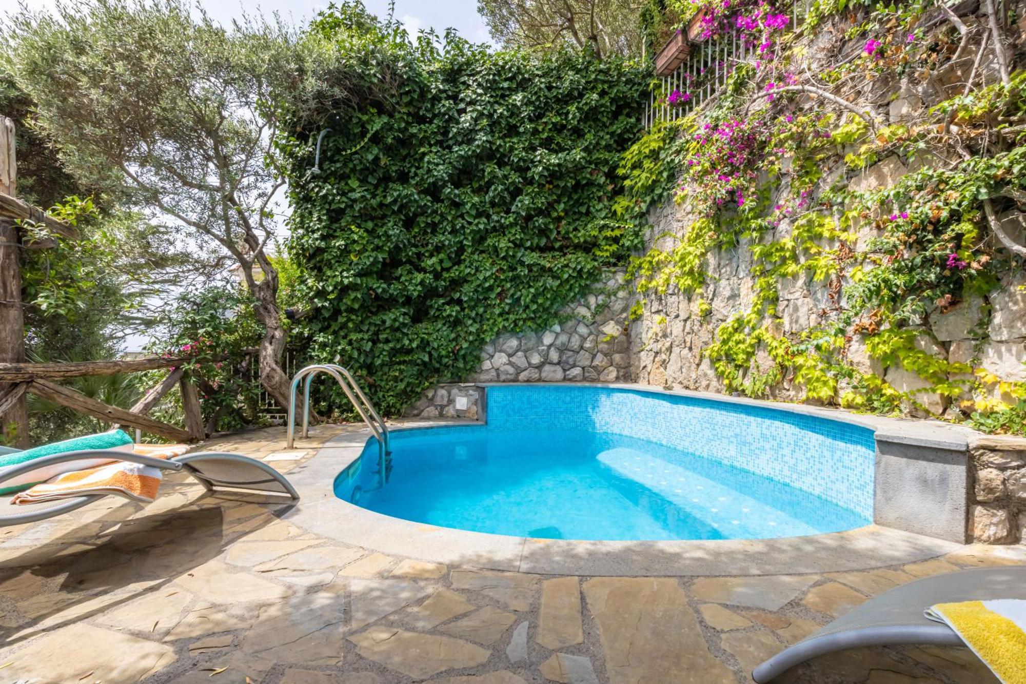 Villa Rita Apartments マッサ・ルブレンセ エクステリア 写真